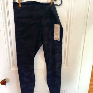 NWT BLACK CAMO WUNDER UNDERS